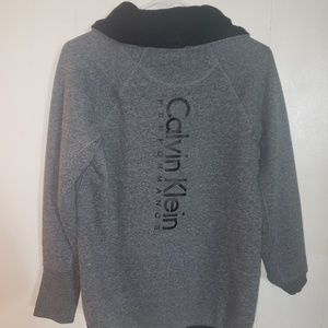 Comfy Calvin Klein Sweatshirt
